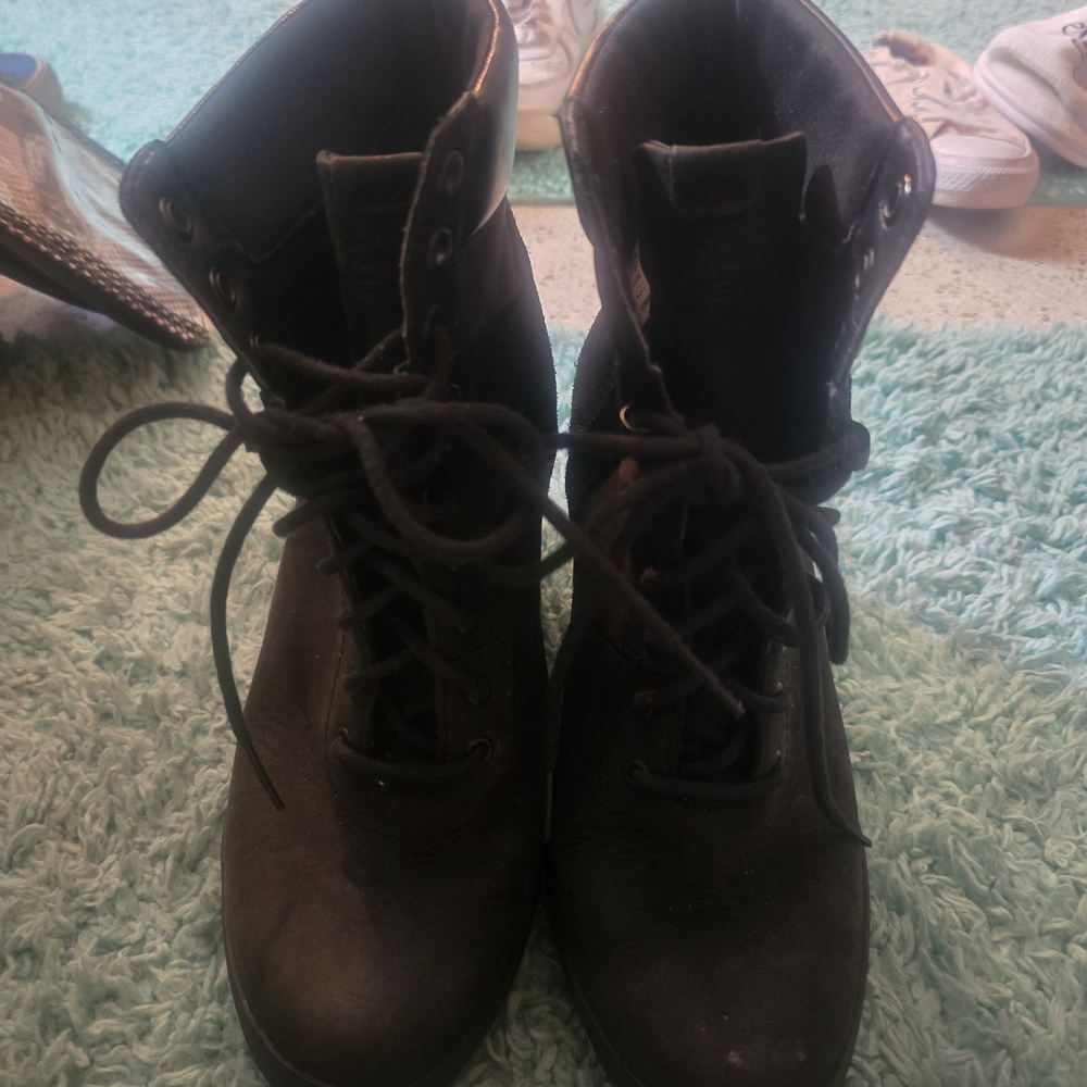 Timberland Women's Black Lace-Up Heeled Boots